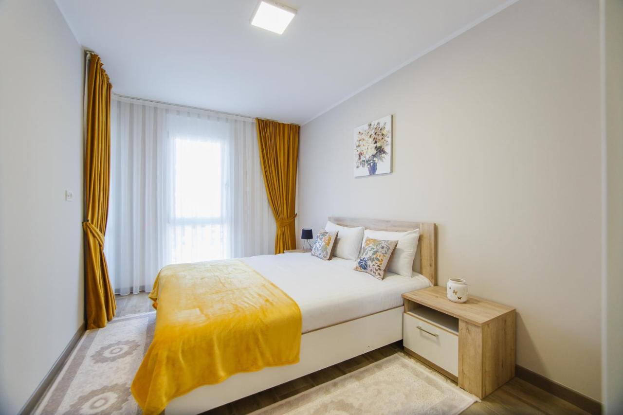 Cappuccino Colors At West Residence Oradea Buitenkant foto